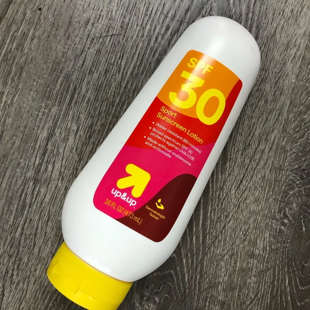 SPF 30 Sport Sunscreen Lotion - Yellow/White Palm Harbor Resort